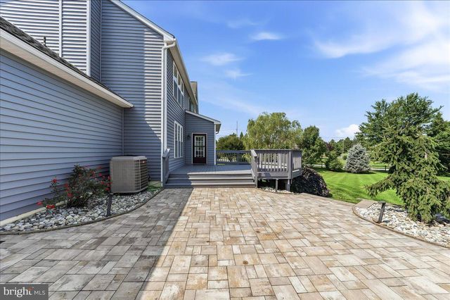 206 CRIMSON DR, Oxford, PA 19363