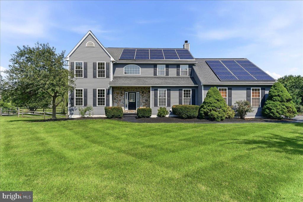 206 CRIMSON DR, Oxford, PA 19363