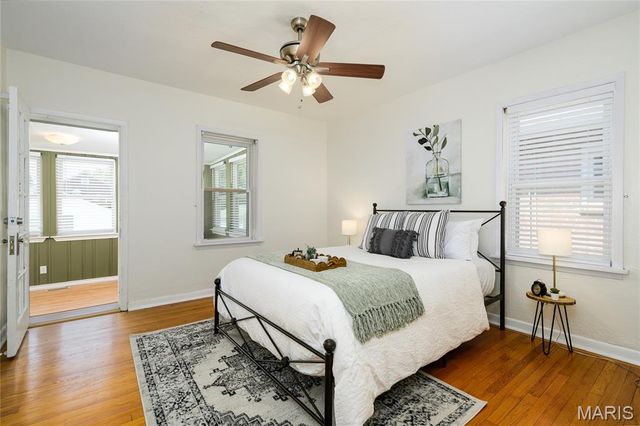 5432 Rosa Avenue, St Louis, MO 63109