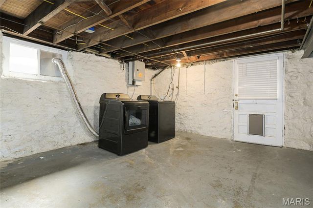 5432 Rosa Avenue, St Louis, MO 63109