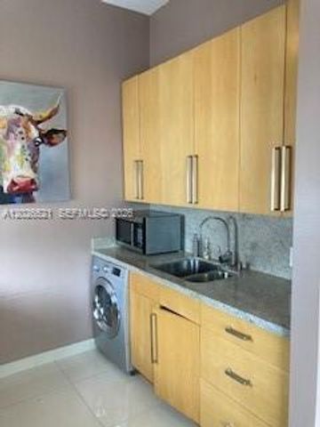 2421 Lake Pancoast Dr 3B, Miami Beach, FL 33140