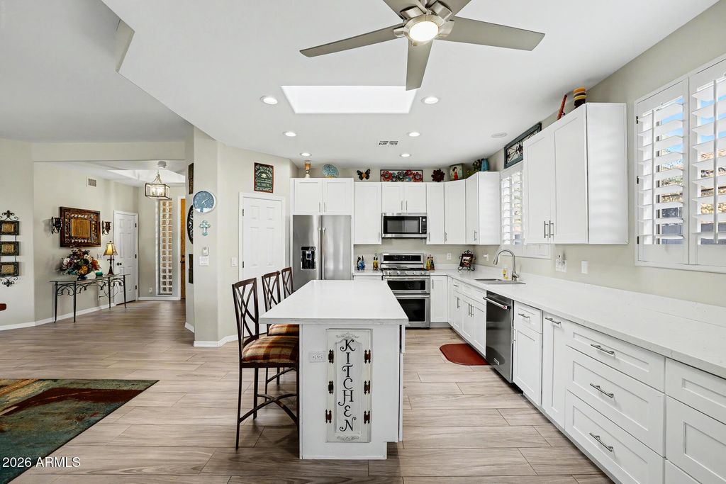 Image 30 of property listing at 6335 W HILL Lane, Glendale, AZ 85310