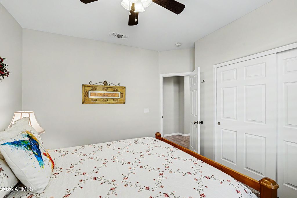 Image 49 of property listing at 6335 W HILL Lane, Glendale, AZ 85310