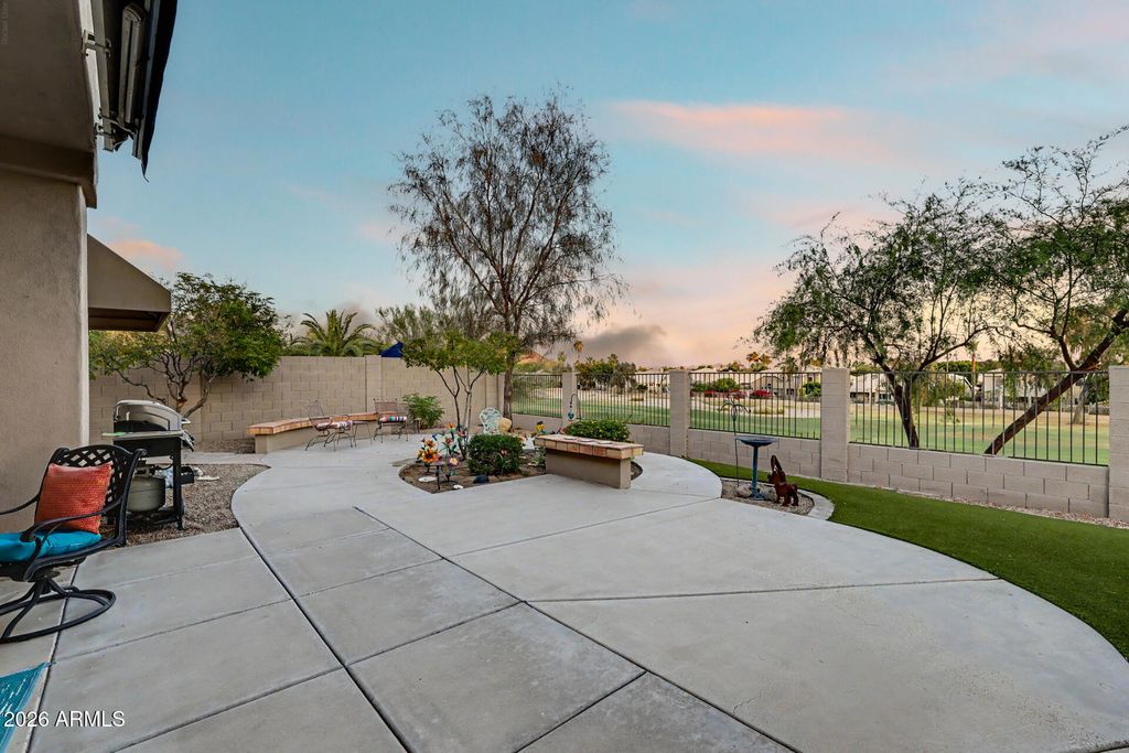 Image 56 of property listing at 6335 W HILL Lane, Glendale, AZ 85310