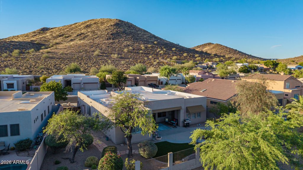 Image 79 of property listing at 6335 W HILL Lane, Glendale, AZ 85310