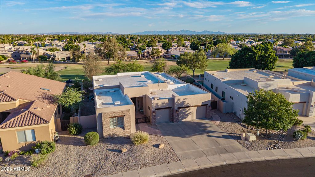 Image 83 of property listing at 6335 W HILL Lane, Glendale, AZ 85310