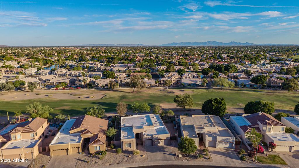 Image 87 of property listing at 6335 W HILL Lane, Glendale, AZ 85310