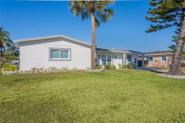 3926 FONTAINEBLEAU DRIVE, Tampa, FL 33634