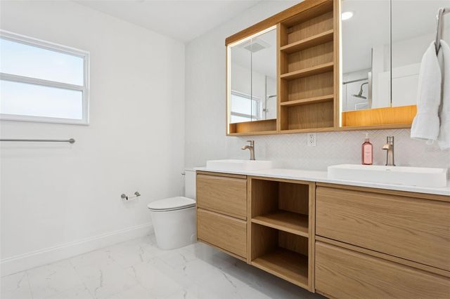 3926 FONTAINEBLEAU DRIVE, Tampa, FL 33634