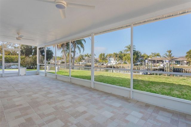 3926 FONTAINEBLEAU DRIVE, Tampa, FL 33634