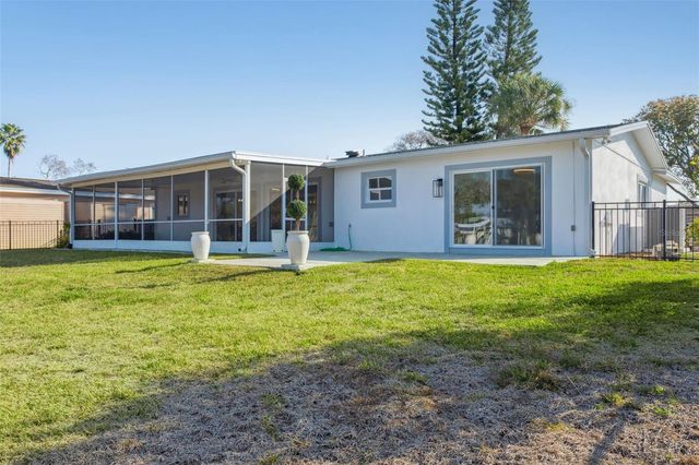 3926 FONTAINEBLEAU DRIVE, Tampa, FL 33634