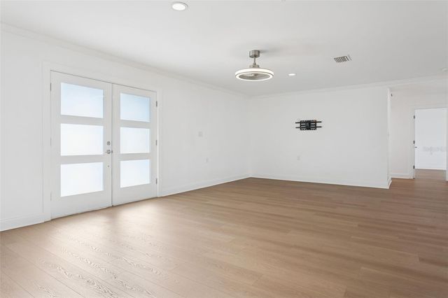 3926 FONTAINEBLEAU DRIVE, Tampa, FL 33634