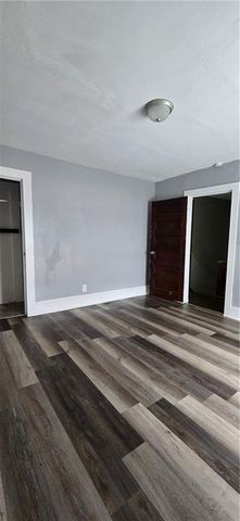 2022 Van Brunt Boulevard, Kansas City, MO 64127