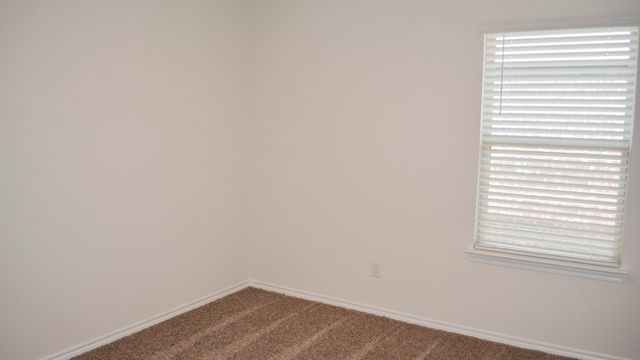 3273 Slocum Drive, Paris, TX 75460