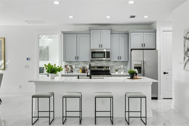 3404 11TH STREET SW, Lehigh Acres, FL 33976