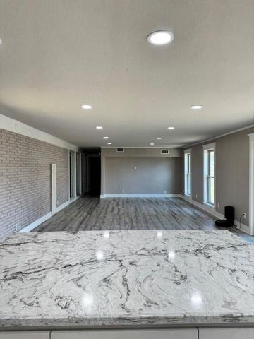 3500 Doris Street, Bay City, TX 77414