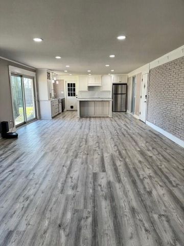 3500 Doris Street, Bay City, TX 77414