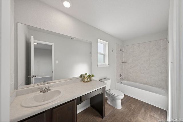 3870 Snowbird, Converse, TX 78109