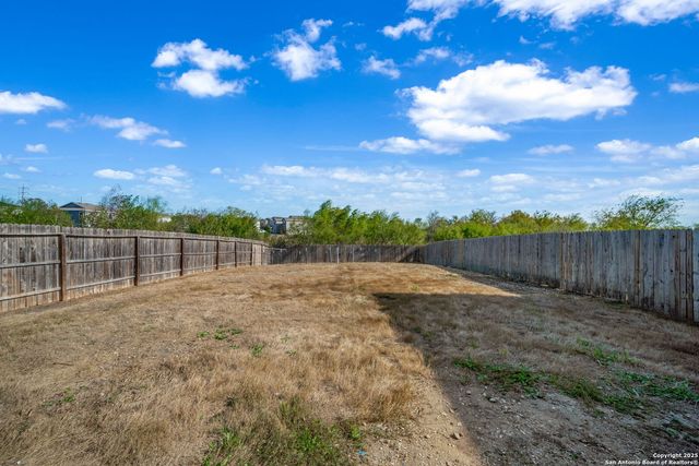 3870 Snowbird, Converse, TX 78109