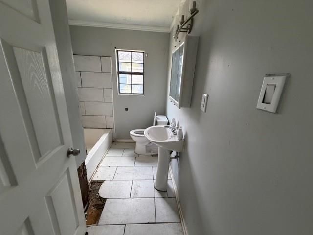 716 E Republic Avenue, Baytown, TX 77520