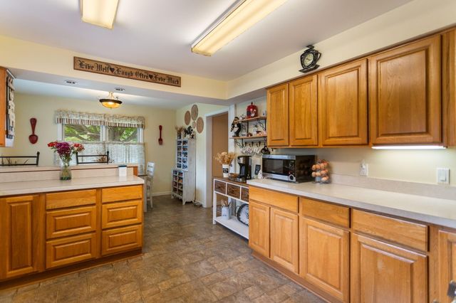 72354 M 43, South Haven, MI 49090