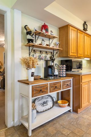 72354 M 43, South Haven, MI 49090