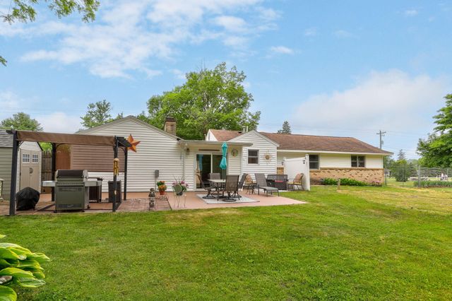 72354 M 43, South Haven, MI 49090