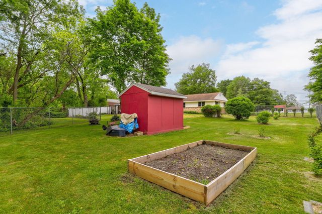 72354 M 43, South Haven, MI 49090