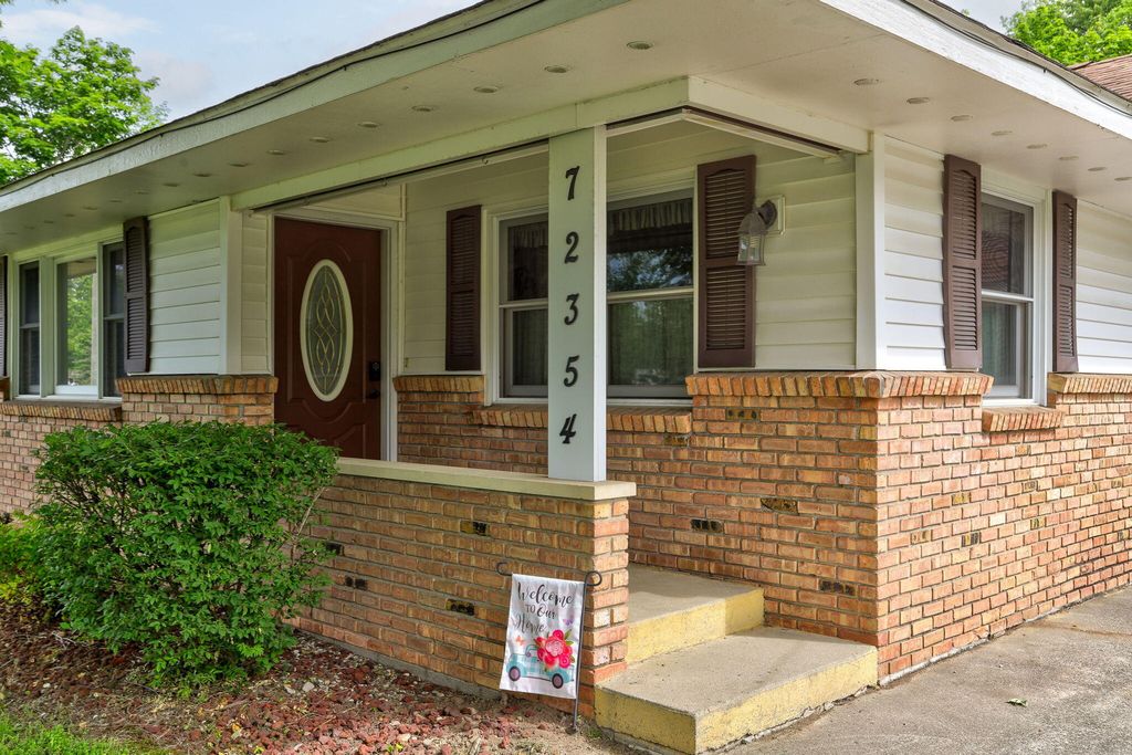 72354 M 43, South Haven, MI 49090