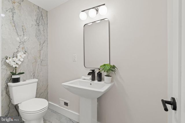 133 HAMPSHIRE DR, Woodbury, NJ 08096