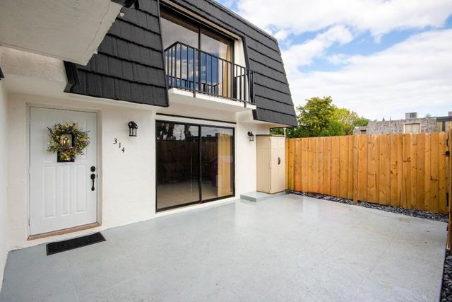 314 Woodland Road, Palm Springs, FL 33461