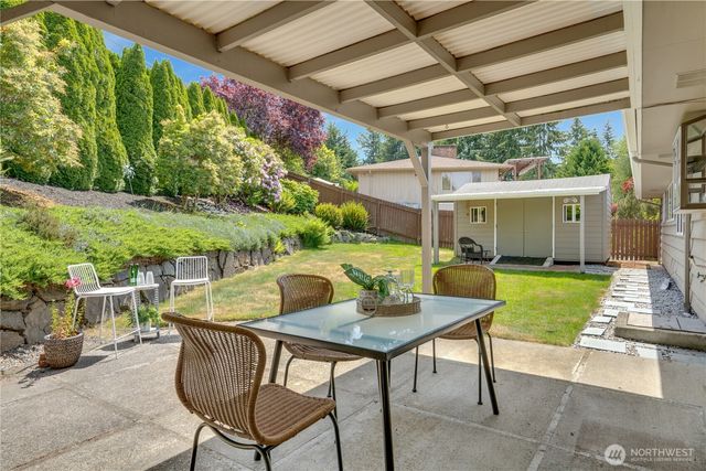 8802 41st Street W, University Place, WA 98466