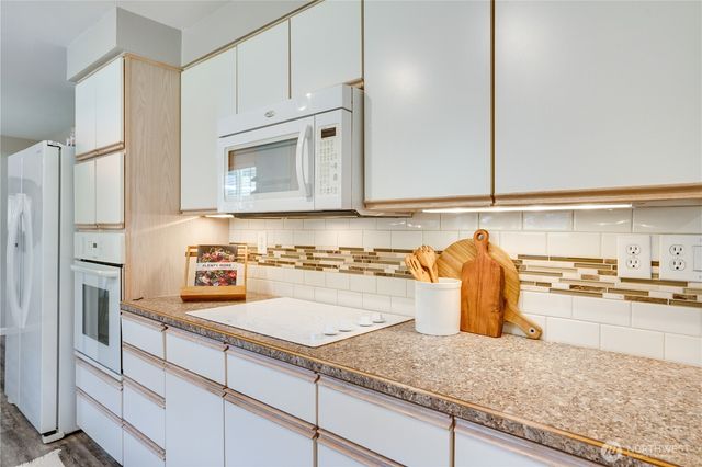 8802 41st Street W, University Place, WA 98466