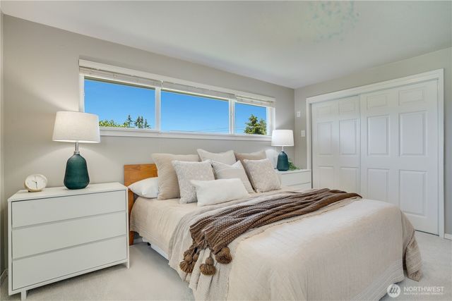 8802 41st Street W, University Place, WA 98466