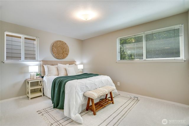 8802 41st Street W, University Place, WA 98466