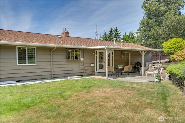 8802 41st Street W, University Place, WA 98466