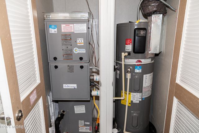 19 Avenue A, Hazlet, NJ 07734