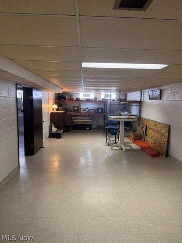 7287 Maplewood Road, Parma, OH 44130