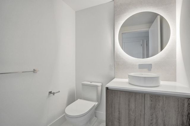 407 N Riverside Drive 401, Pompano Beach, FL 33062
