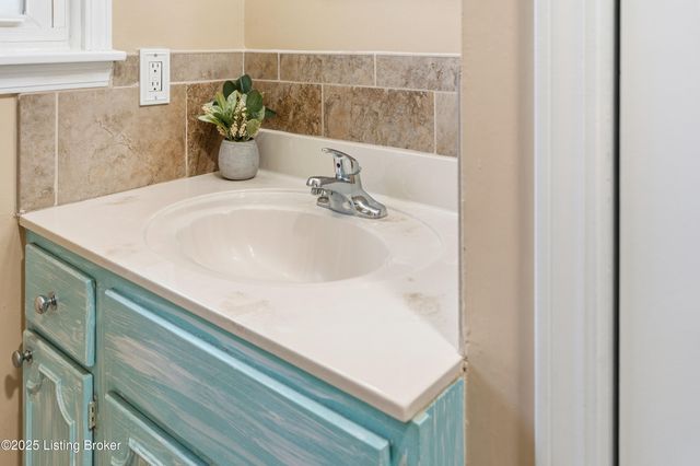 110 Allen Lake Rd Rd, Brandenburg, KY 40108