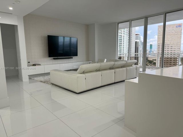 901 Brickell Key Blvd 3307, Miami, FL 33131