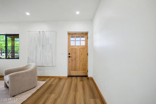 2230 N LAUREL Avenue, Phoenix, AZ 85007
