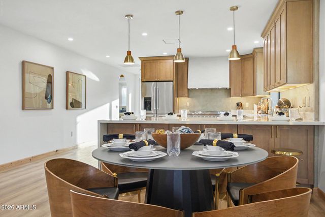 2230 N LAUREL Avenue, Phoenix, AZ 85007