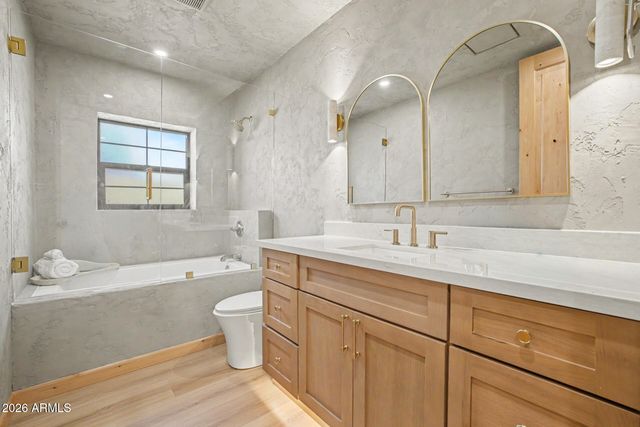 2230 N LAUREL Avenue, Phoenix, AZ 85007