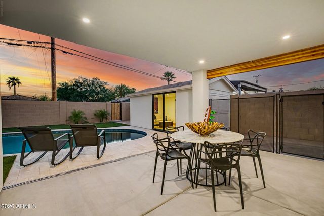 2230 N LAUREL Avenue, Phoenix, AZ 85007
