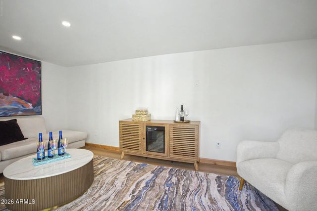 2230 N LAUREL Avenue, Phoenix, AZ 85007