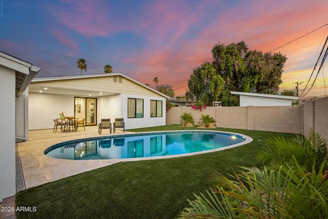 2230 N LAUREL Avenue, Phoenix, AZ 85007