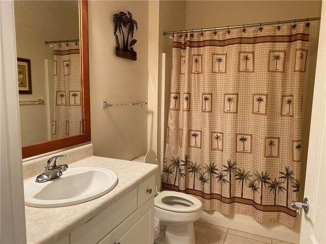 5020 Fairways Circle J203, Vero Beach, FL 32967