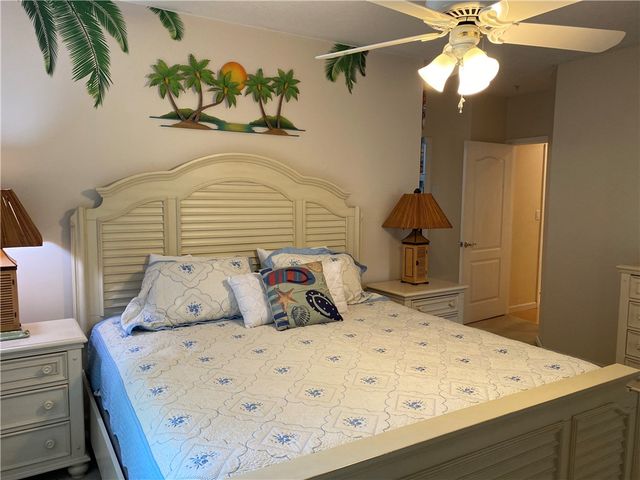 5020 Fairways Circle J203, Vero Beach, FL 32967