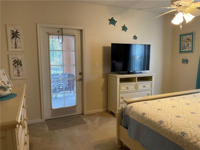 5020 Fairways Circle J203, Vero Beach, FL 32967